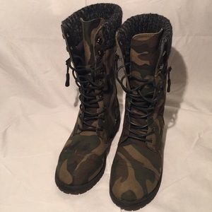 Camouflage Boots